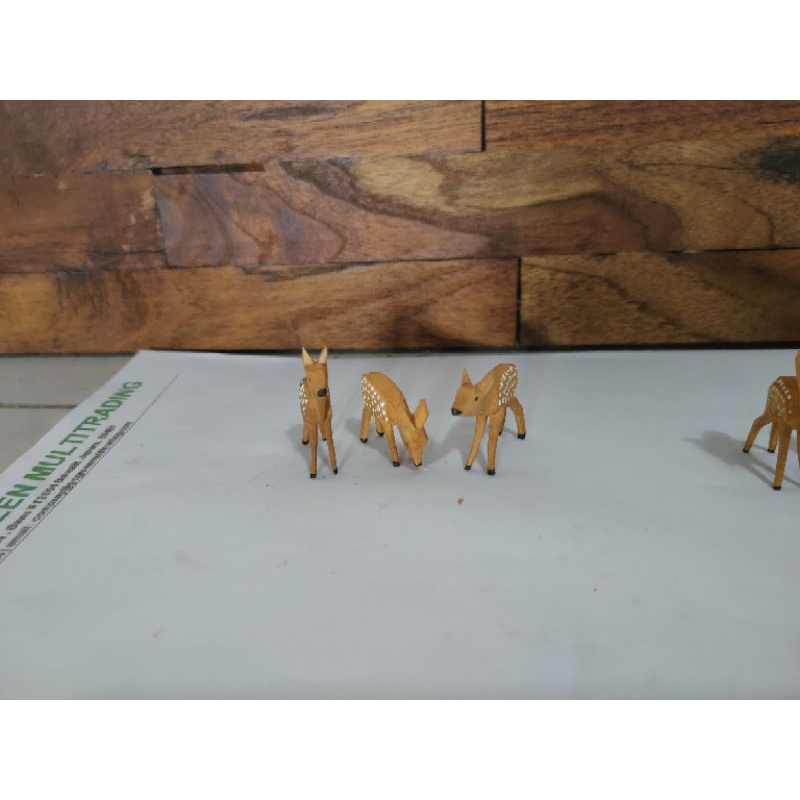 miniatur rusa kecil
