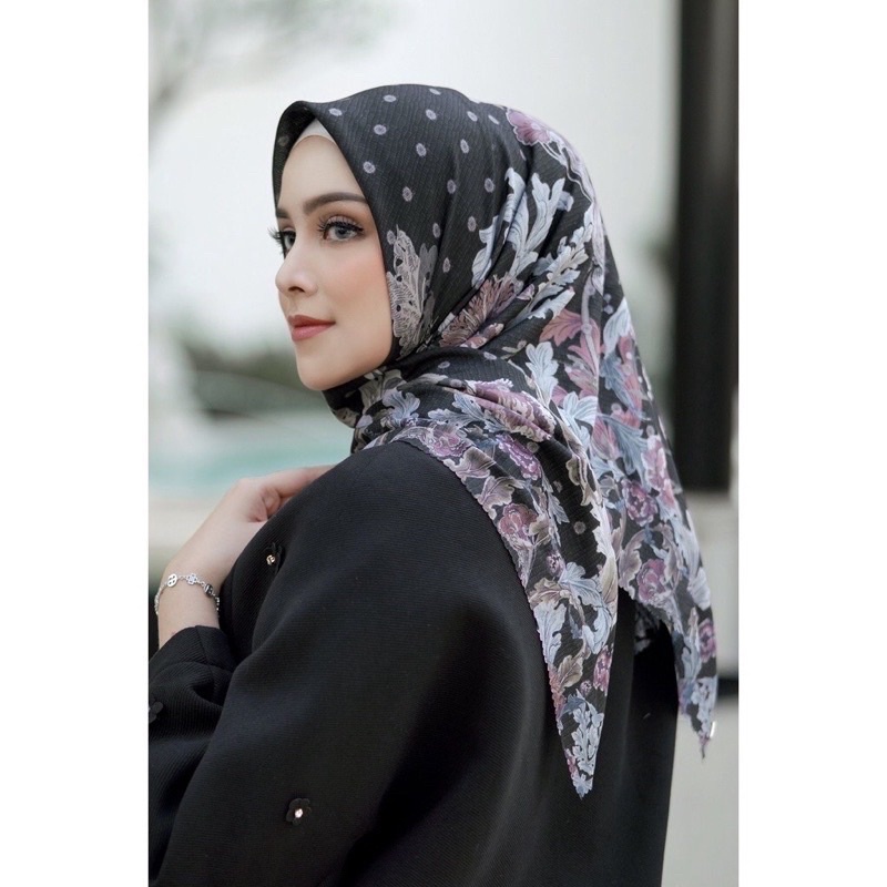 Buttonscarves The Royale Series
