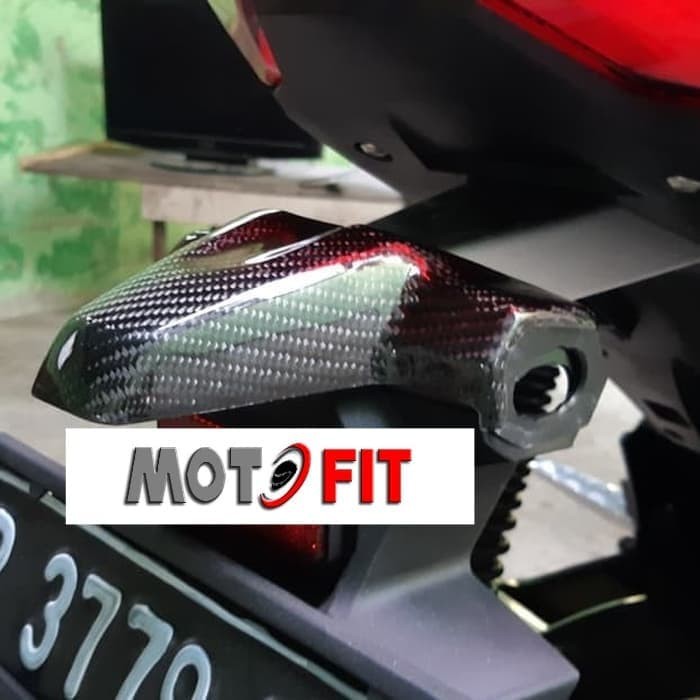 cover lampu plat no belakang honda adv 150 carbon kevlar tail lamp adv carbon asli