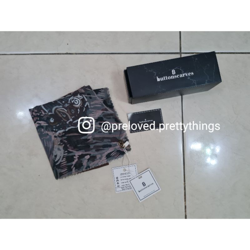 New Bukan Preloved Buttonscarves Farsha Khaki