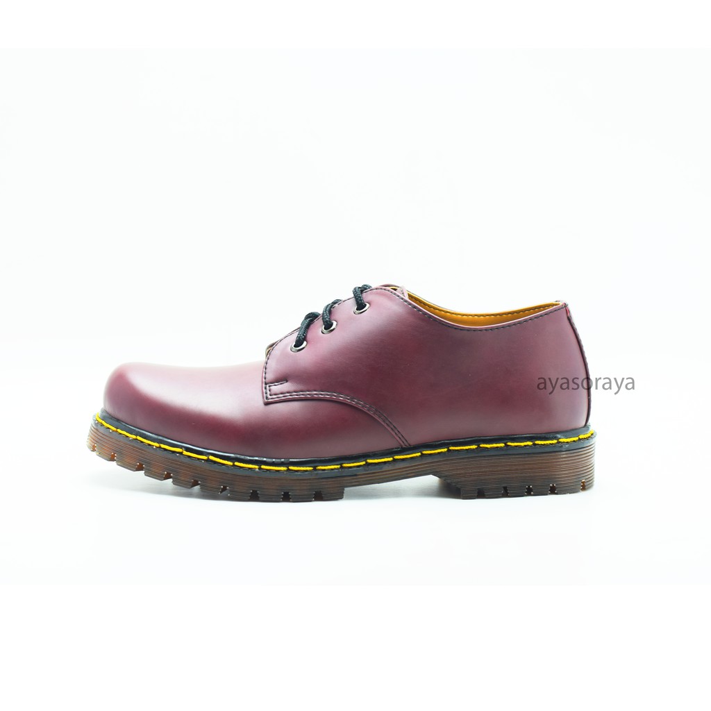 SEPATU Low Boots Pria Wanita Model Docmart Warna Maroon Merah 3 Hole / Lubang Original Bandung KULIT