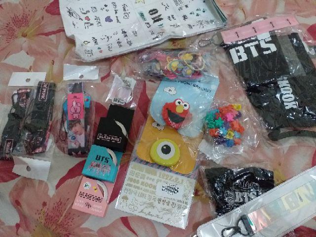 Stiker Dinding Dengan Bahan Mudah Dilepas Gambar Kartun Bts Untuk Dekorasi Kamar Anak