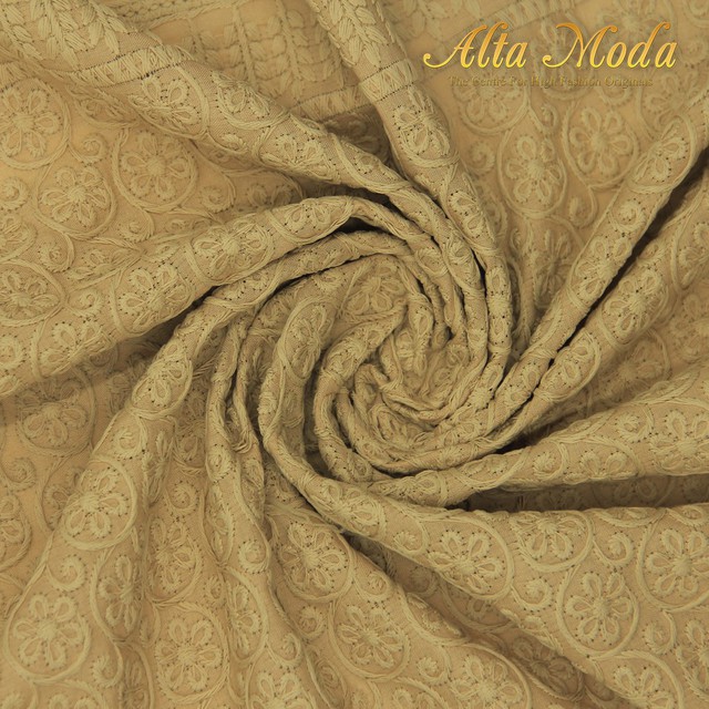 

Alta Moda Kain Katun Bordir Motif Bunga Circle Krem (1M)