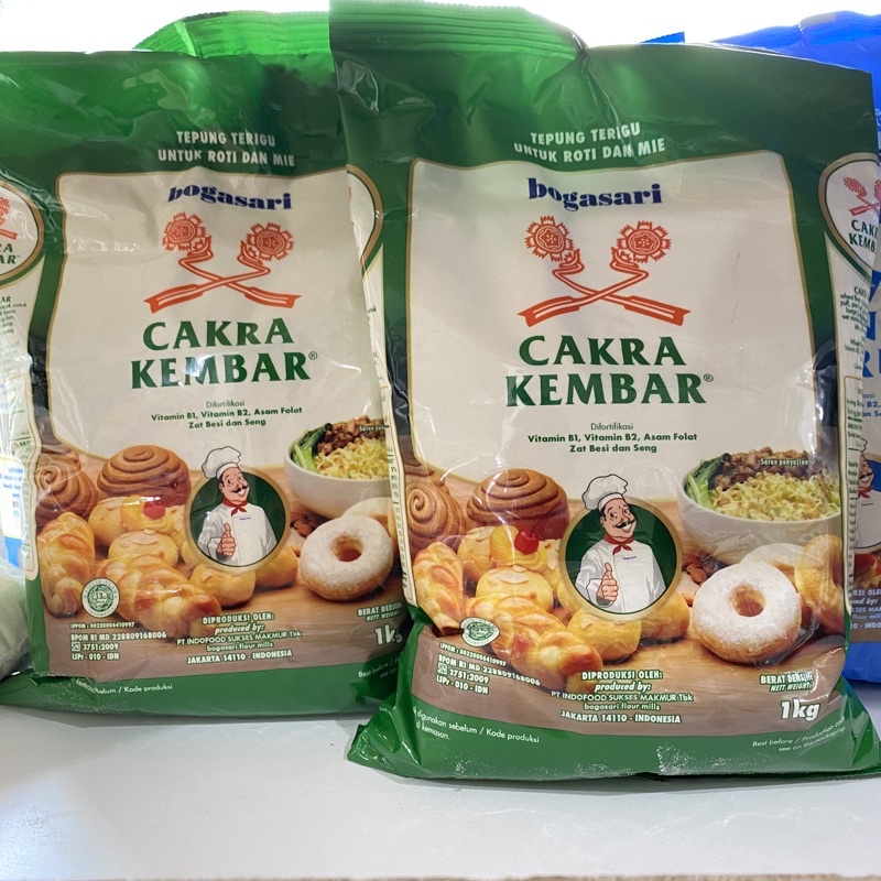 

TERIGU CAKRA KEMBAR PREMIUM 1KG / TEPUNG PROTEIN TINGGI