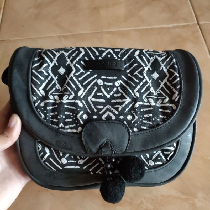 (PRELOVED) sling bag RIPCURL ORIGINAL