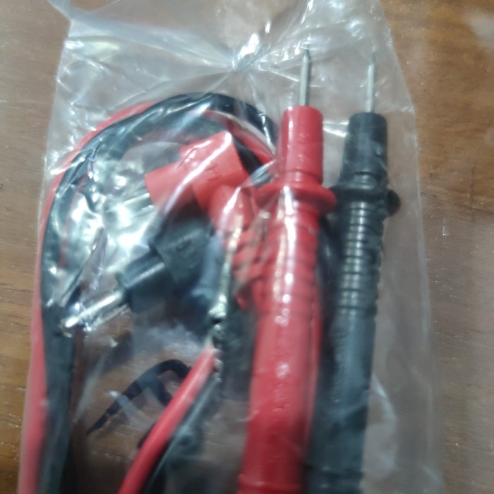 Kabel Tester merah hitam kualitad diatas kabel bawaan tester