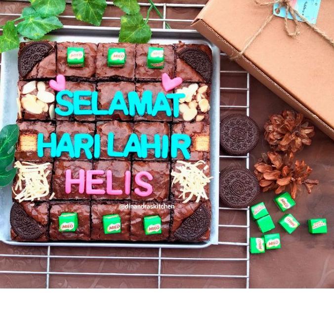 

Oke Price FUDGY BROWNIES /BROWNIES SKAT/BROWNIES CUSTOM/BROWNIES ULTAH/BROWNIES PREMIUM 3KD*