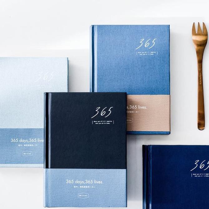 

BARANG BARU -Ready- FAVORITE BLUE 365 DAILY PLANNER / BUKU AGENDA TAHUNAN