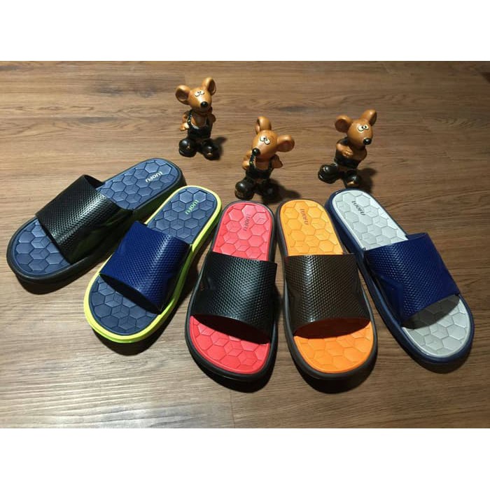 6143 kotak sendal sandal kokop luofu cowok