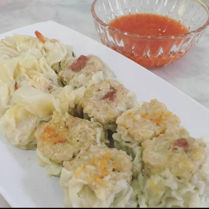 

INSTANT-CAMILAN- DIMSUM SIOMAY AYAM / CHICKEN SHUMAY DENGAN SPECIAL SAUCE -CAMILAN-INSTANT.