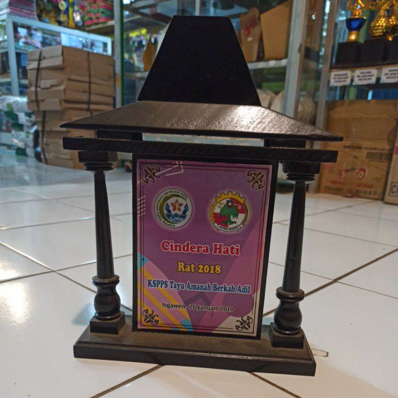 plakat joglo kayu/ cindramata