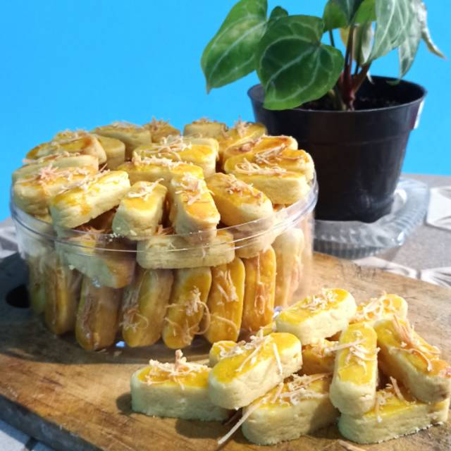 

KUE LEBARAN KASTENGEL KUE KERING KEJU HOMEMADE