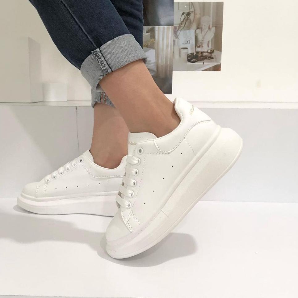 7M2 Sepatu Sekolah Wanita Korea Hitam Polos Daily / Sepatu Sneakers Wanita Hitam Korea Import MS198