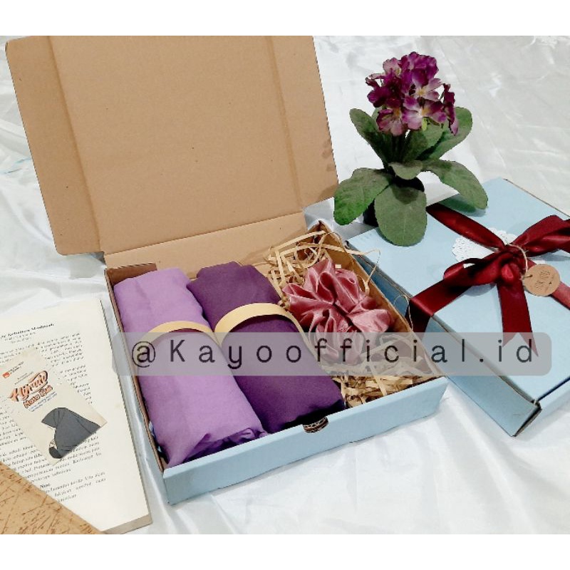 

HAMPERS PREMIUM HIJAB / HAMPERS KEKINIAN / HAMPERS PREMIUM / HAMPERS KADO ULTAH WEDDING WISUDS