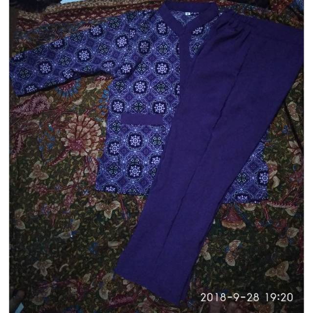 Seragam TK  batik ungu UB