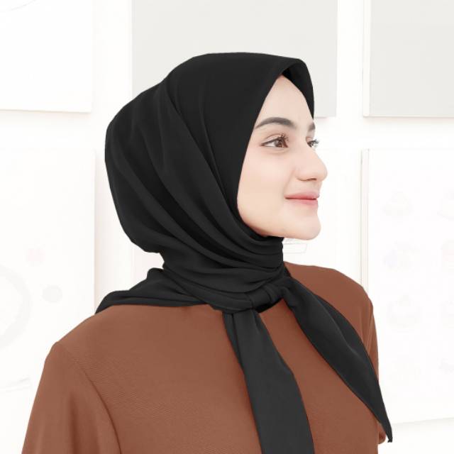 Japan Paris Vanilla Hijab