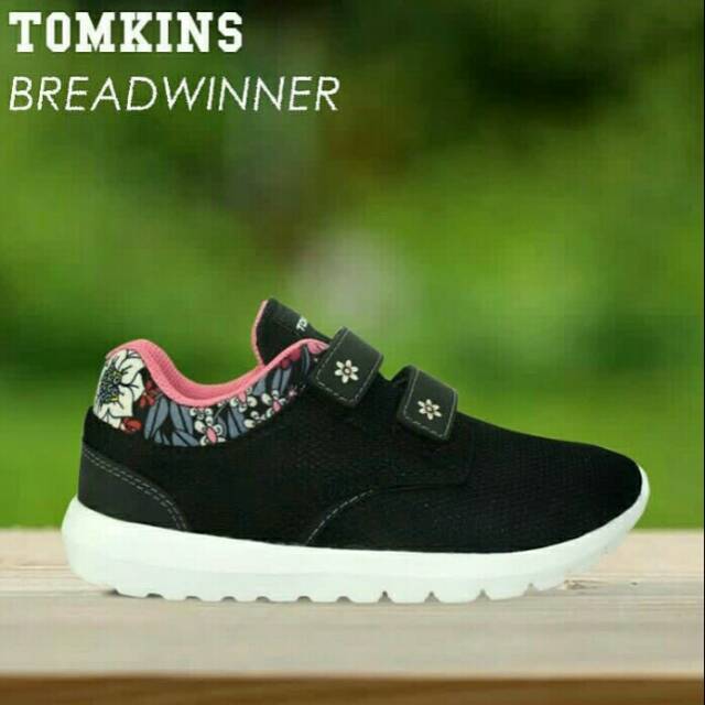 Sepatu tomkins anak breadwinner black pink
