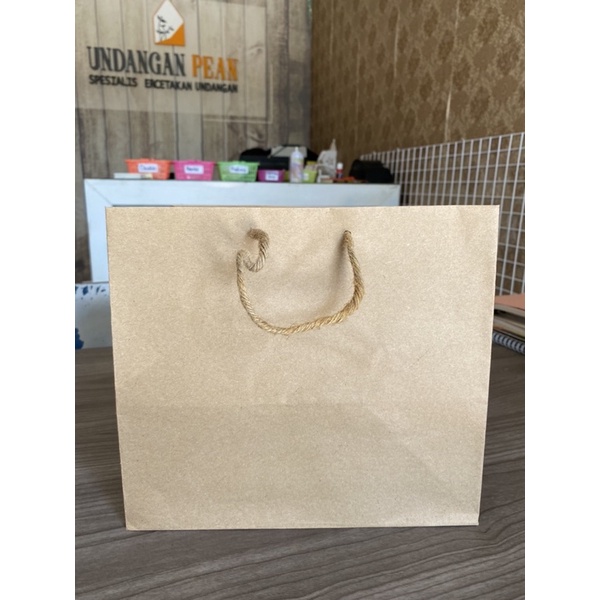 

PAPERBAG BENTO UKURAN 25x18x22