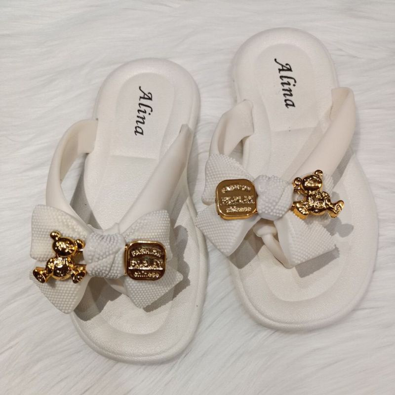 Sandal Jepit Anak Cewek Import/Sandal Jepit Anak Cewek Bangkok/Sandal Jepit Anak Cewek Terbaru/Sandal Jepit Anak Cewek Motif Boneka/Sandal Jepit Anak Cewek Jelly Karet Motif Pita Boneka