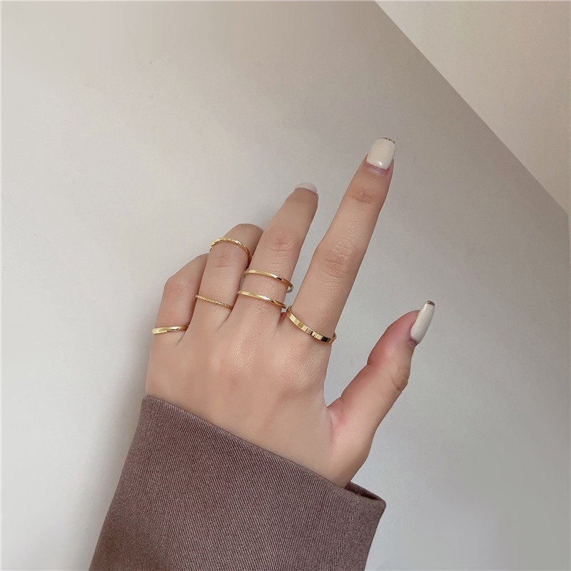 5Pcs/Set Korean Minimalist Smooth Gold/Black  Geometric Metal Rings / Women Trendy Simple Metal Stackable Knuckle Rings / Lovely Gifts For Good Friends Or Girl Friends /Popular Trendy  Punk Alloy Rings Party Jewelry