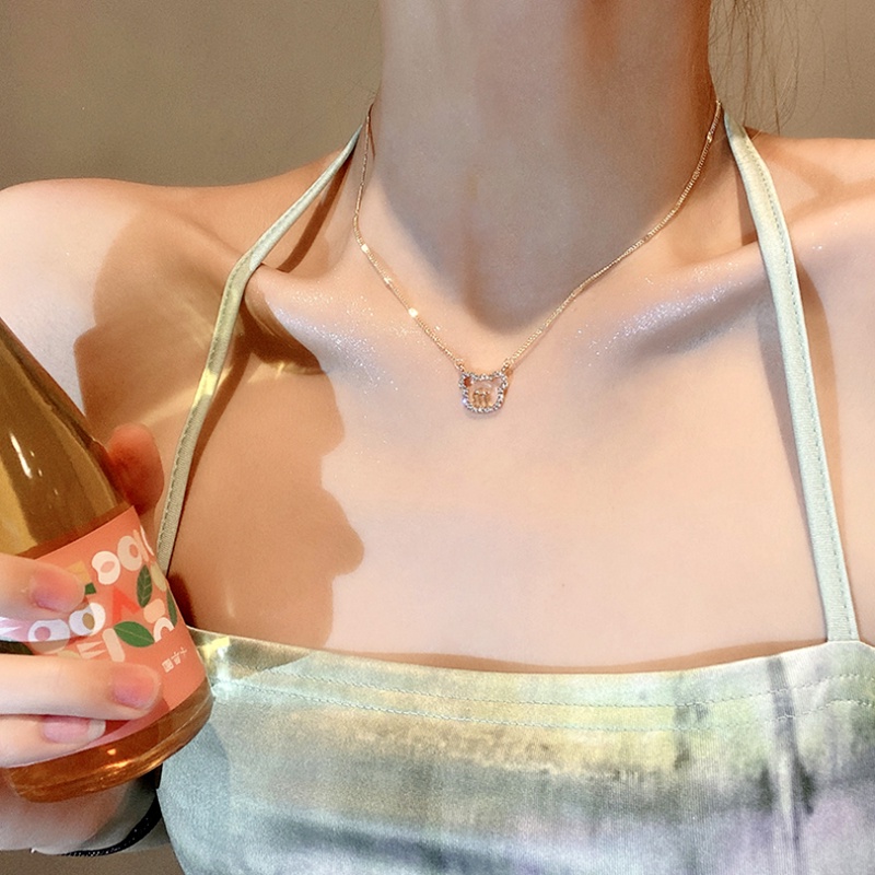 Roselife Korea Emas Bersinar Berlian Imitasi Berongga M Beruang Liontin Kalung Untuk Wanita Gadis Halus Emas Tulang Selangka Rantai Kalung Fashion Hadiah Perhiasan