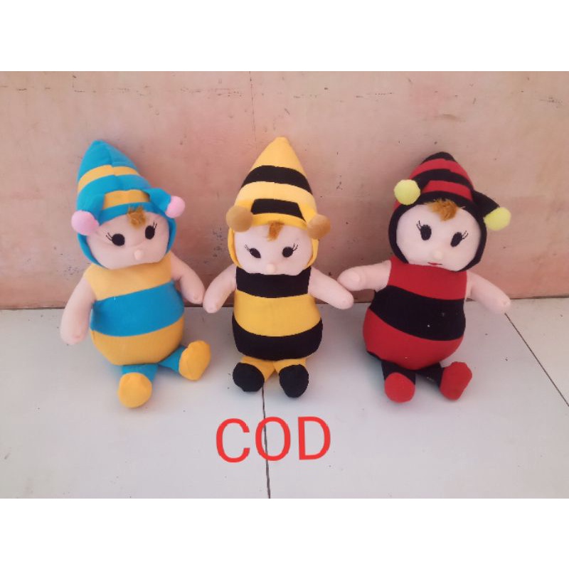 boneka kumbang/boneka haci anak yang malang yang mencari ibunya.