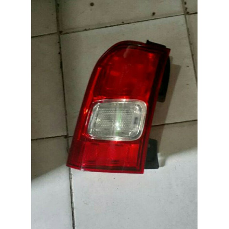 Stoplamp Suzuki Ignis kiri