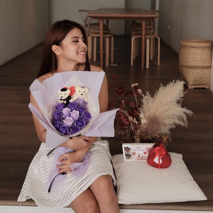 

Open Ds Buket Bunga Anniversary Kado Valentine Kado Ulang Tahun 12S+2B 719