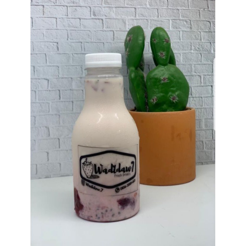 

fresh strawberry milk