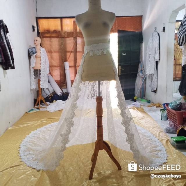 Ekor brokat putih  panjang 3 meter list  renda kebaya. ozay kebaya