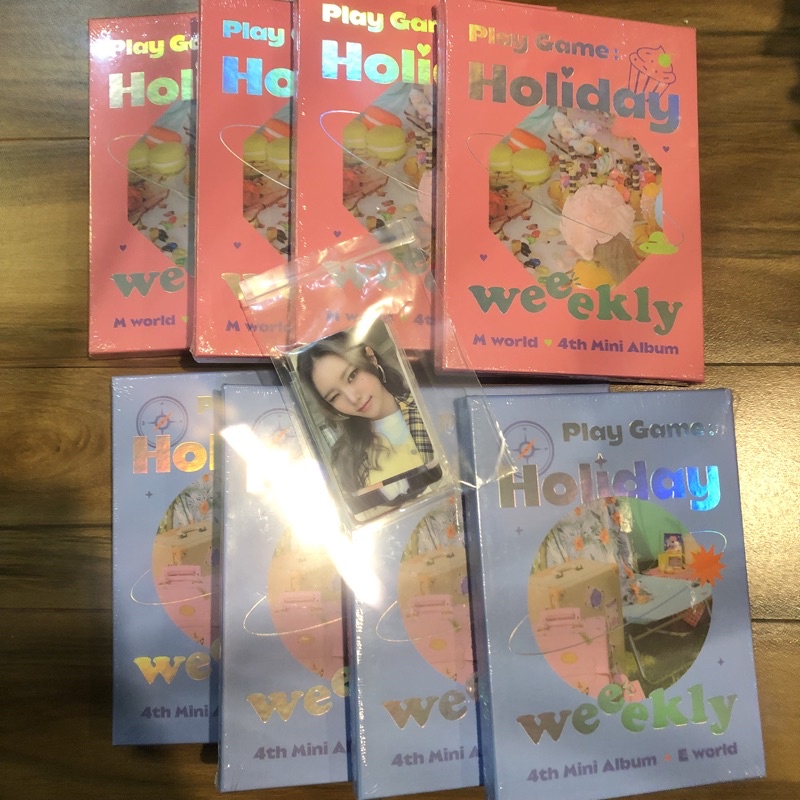 [READY STOCK] Weeekly - Play Game : Holiday SEALED + POB &amp; Poster (with Tube)