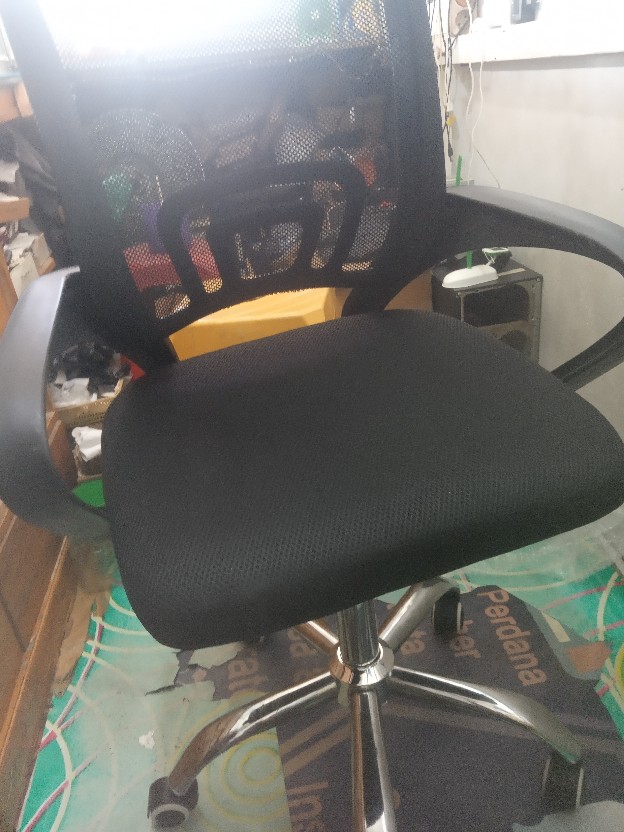 Kursi Putar Kantor Jaring Impor
