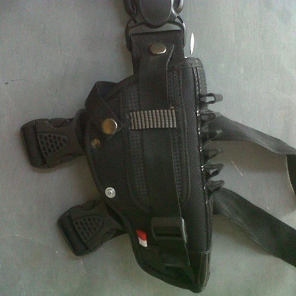 Sarung pistol/hoster paha