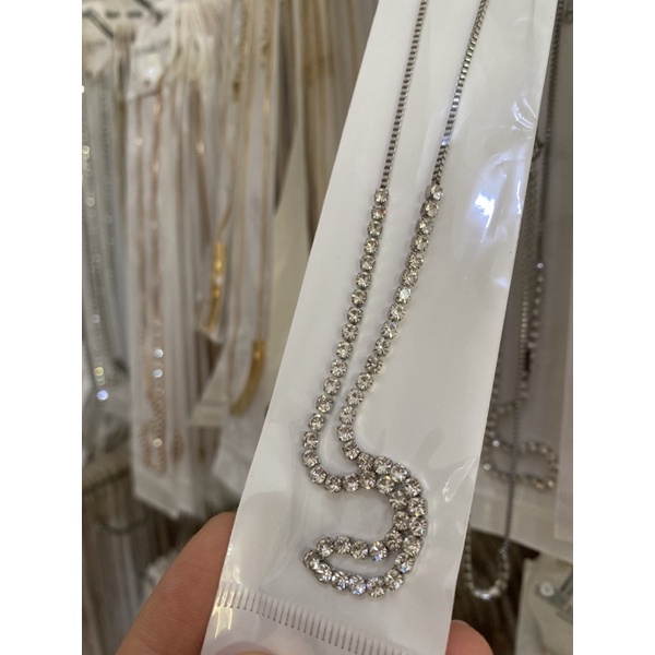 Rantai Kalung Dengan Variasi Setengah Diamond Permata Zircon Titanium N03112104-Silver