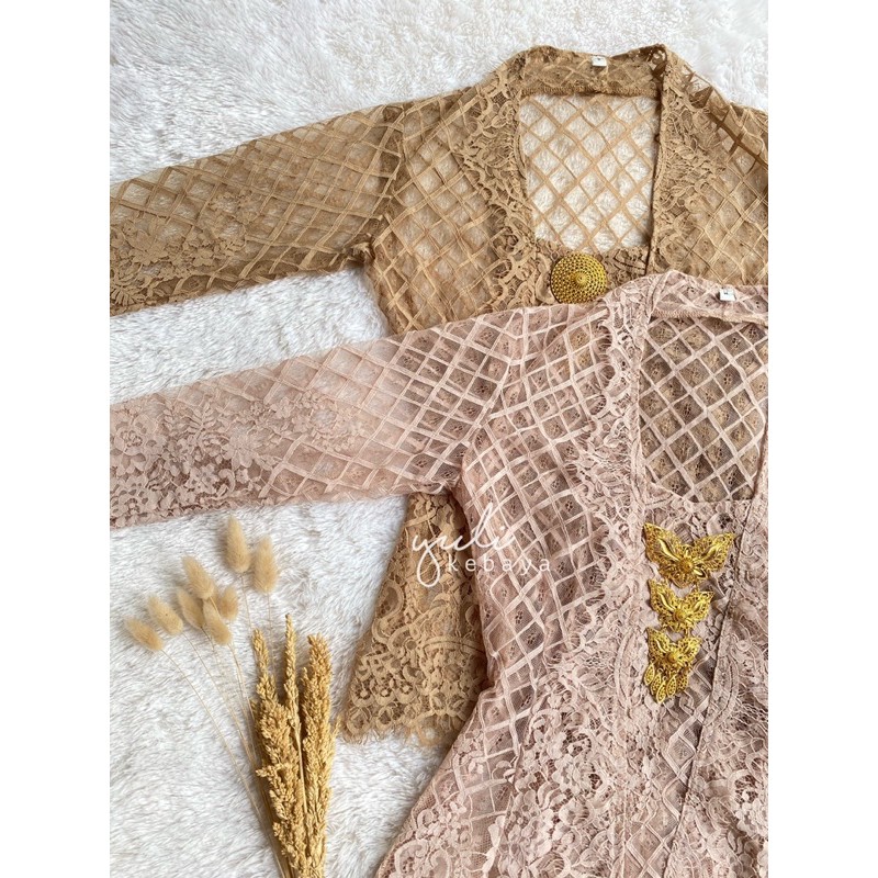 Kebaya Bali Kutubaru Lengan Panjang Semi Italy Kotak