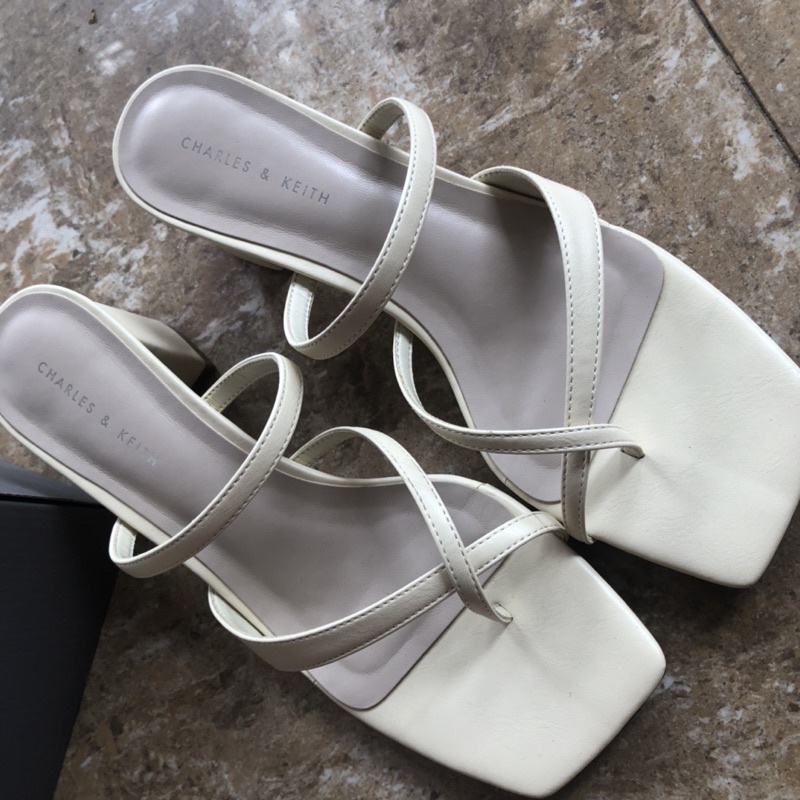 PRELOVED heels charles&keith (5cm)