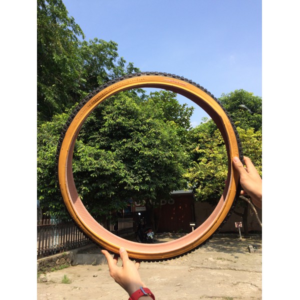 Ban Luar Sepeda 24x1 75