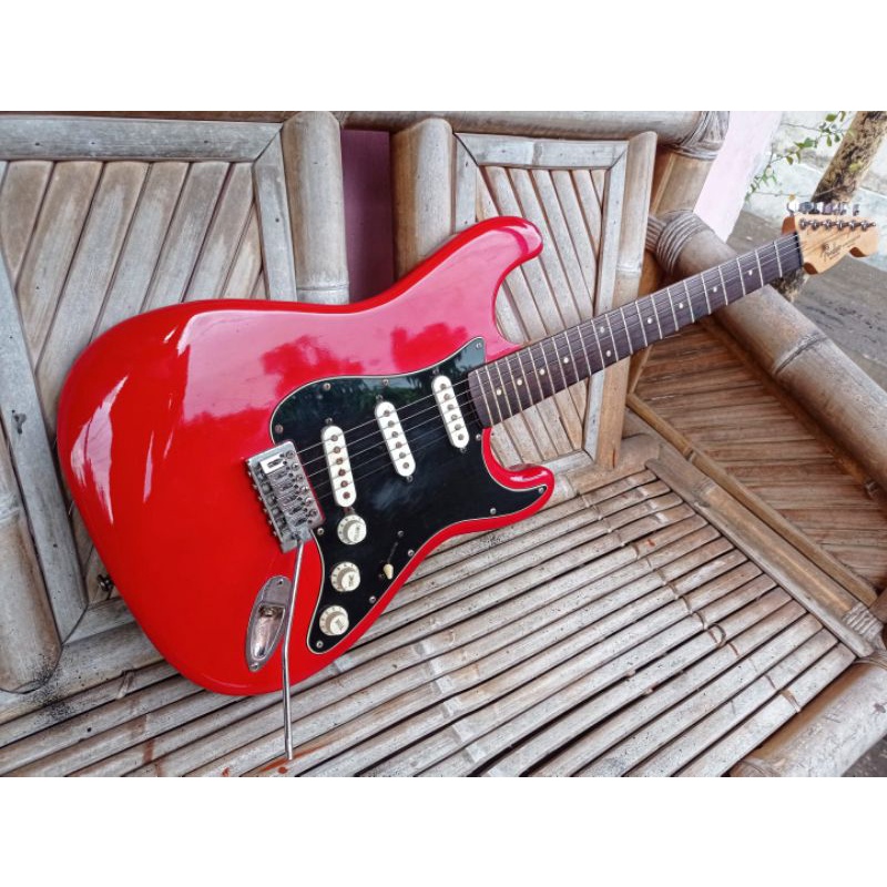 Gitar listrik fender stratocaster HQ