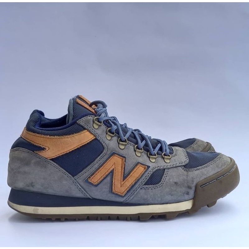 SEPATU OUTDOOR NB 710 SIZE 41