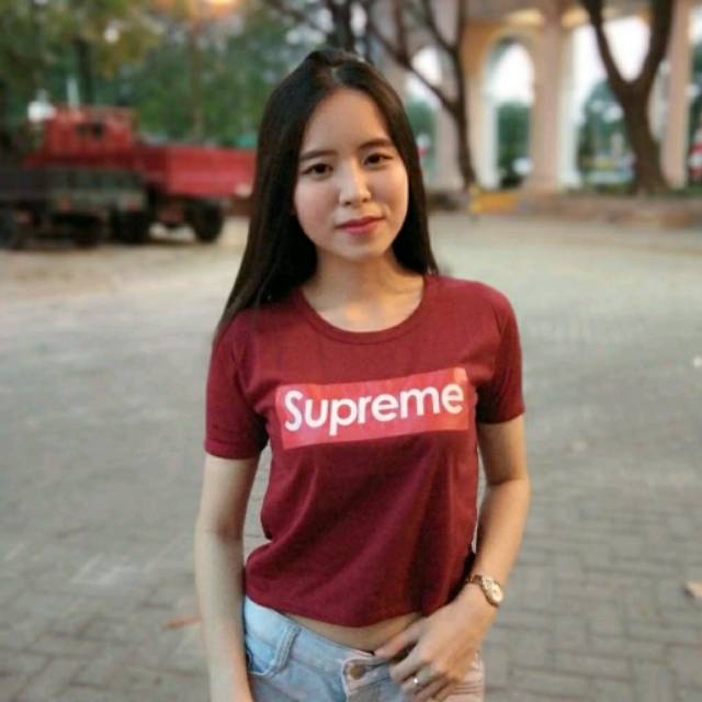 SUPREME CROP TEE ATASAN WANITA  KAOS  OBLONG  BAJU 