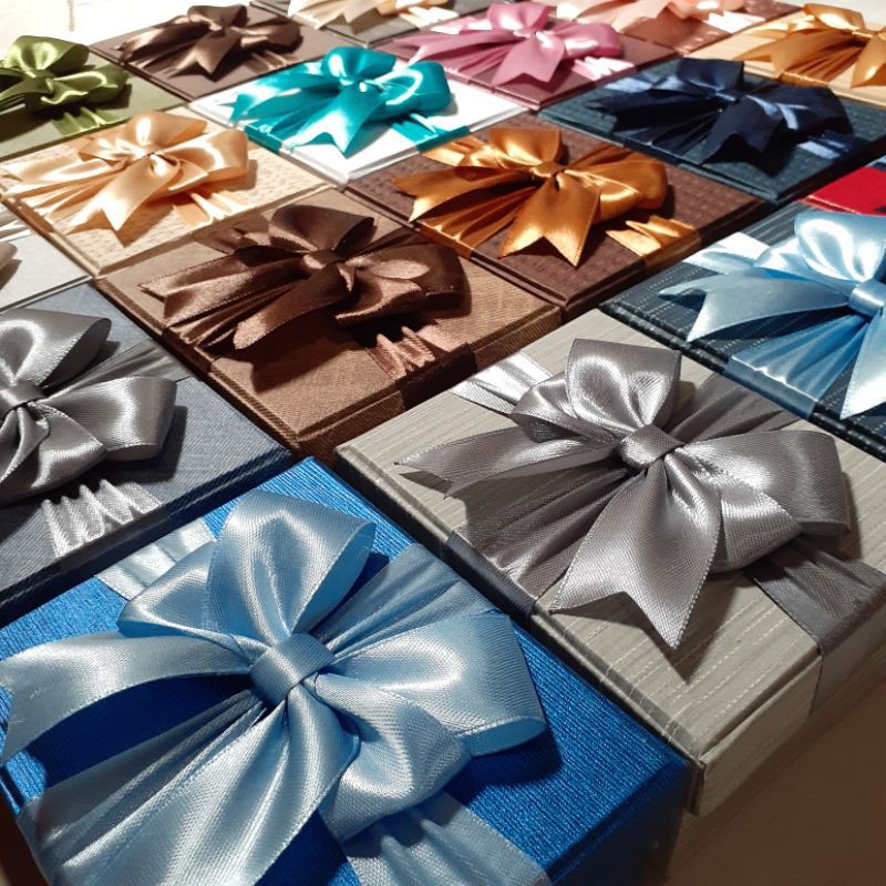 HARD BOX BUNGKUS KADO BLUE METALIK