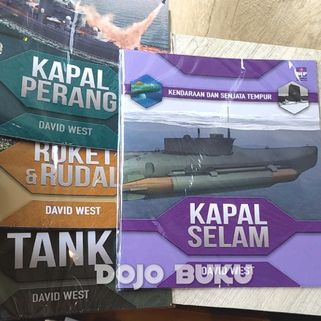 Seri Kendaraan Dan Senjata Tempur by David West