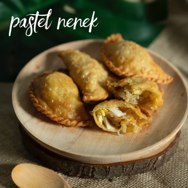 

FROZEN! Pastel Nenek Legendaris