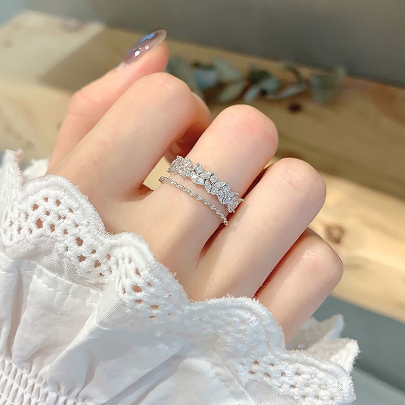 Cincin Model Terbuka Desain Daun Lapis Ganda Bahan Zirkon Warna Silver Gaya Korea