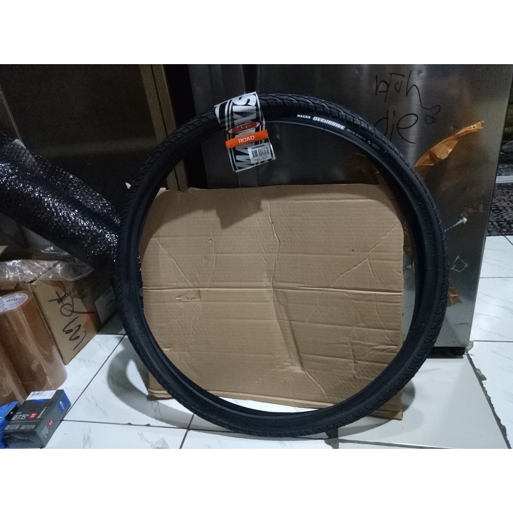 SP30D ban luar sepeda merk Maxxis OVERDRIVE ukuran 26 x 1.75 model wire