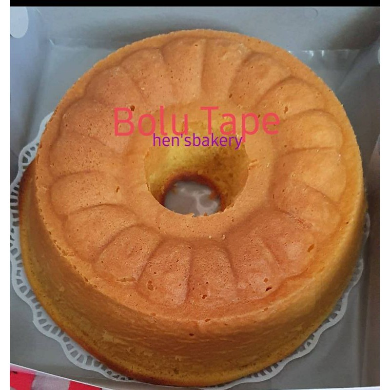 

Bolu Tape Hen's Bakery wangi uk. 20 cm