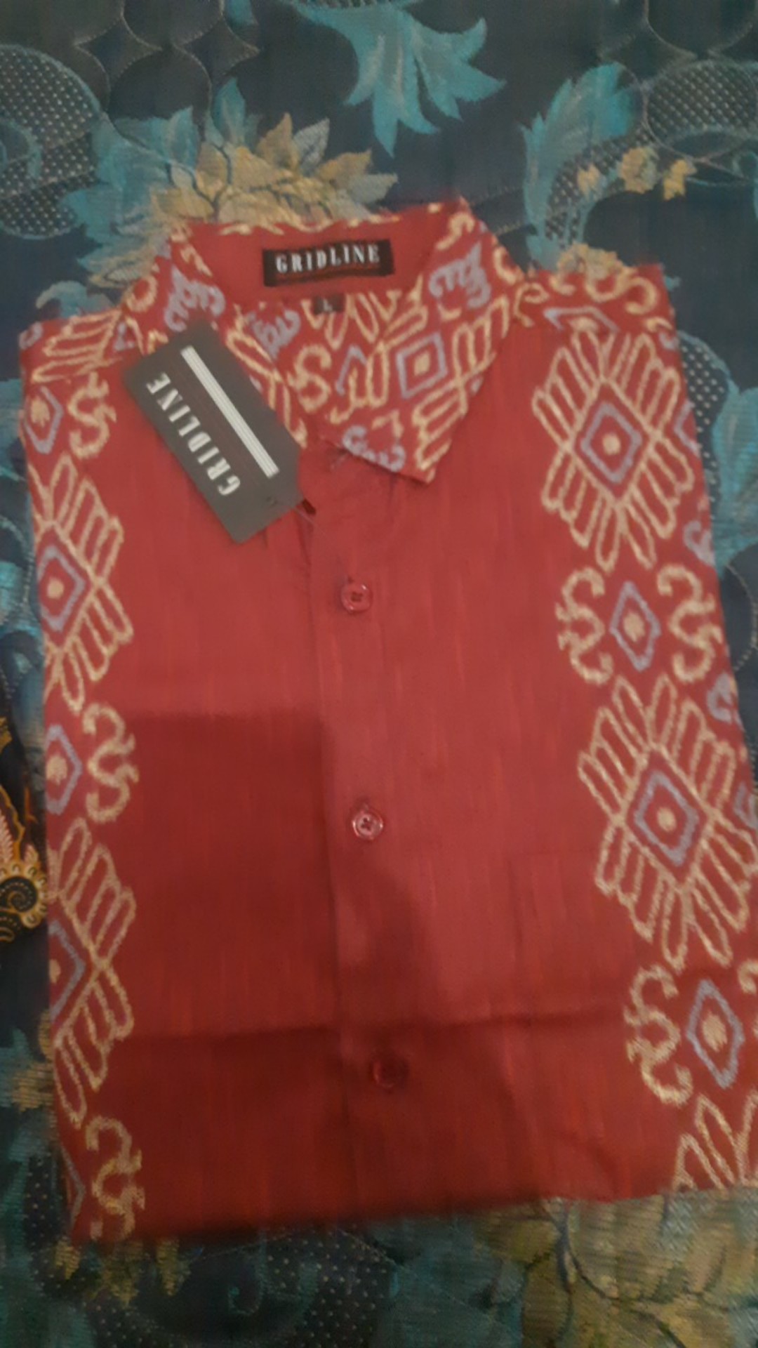 [gridline - R070 Maroon & Steel Blue] Kemeja Batik Pria Katun Lengan Pendek Regular Songket Seragam