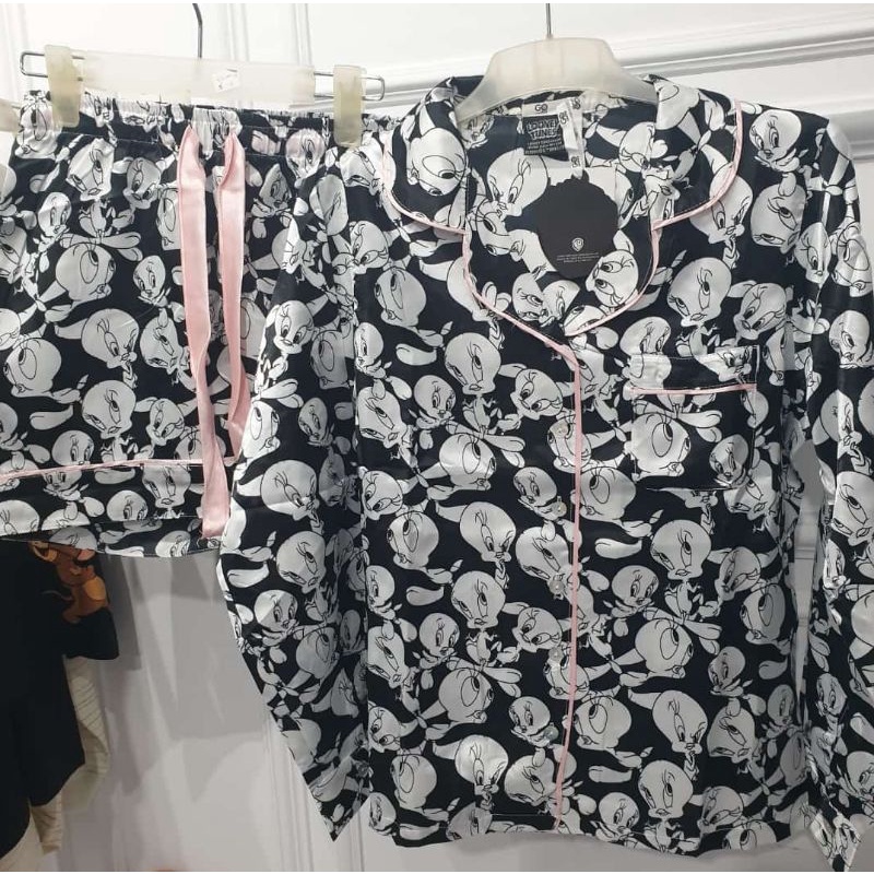Piyama Satin Lembut Tweety merk GOUNDER size XXL