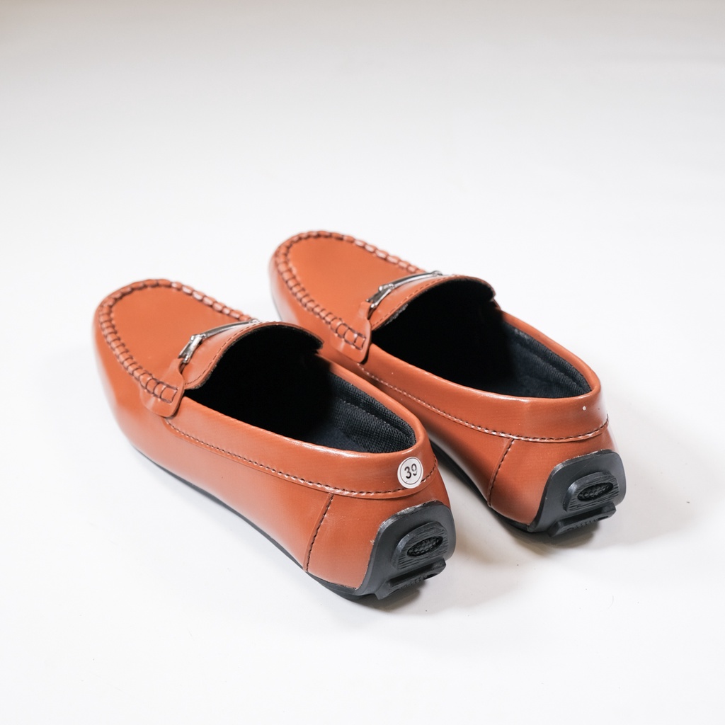 sepatu slip on sepatu mocasin sepatu santai