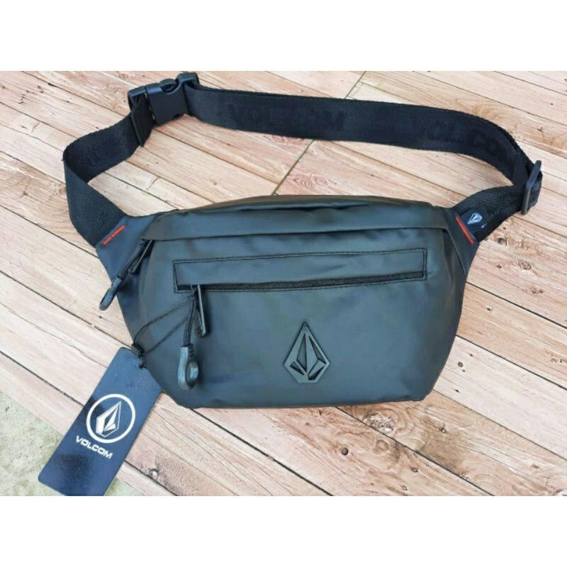 tas Volcom waist bag Volcom tas selempang Volcom waterproof logo besi